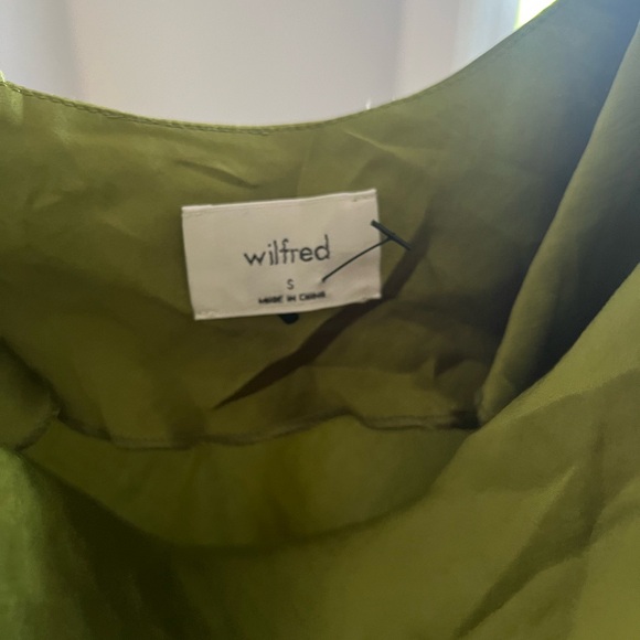 Aritzia Wilfred allusion camisole satin tank - Picture 2 of 3